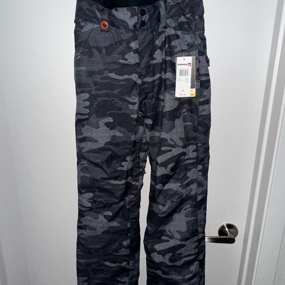Quicksilver Boys Grey Camo Mountain Wear Winter Pants 12Y(L) NWT - Picture 8 of 9